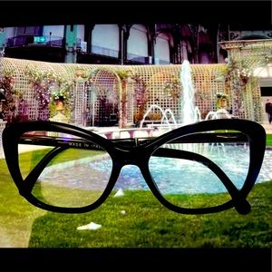 CHANEL Eyeglass frames / sunglasses frames Black with mother of pearl arm & case